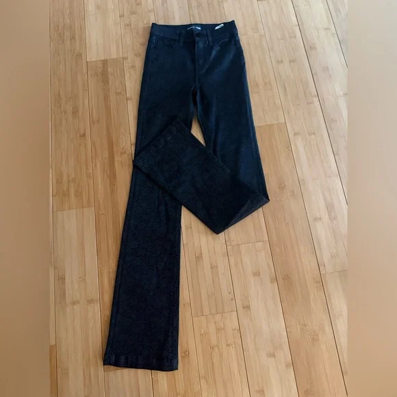 PAIGE x Morris & Co High Rise Manhattan Boot Mallow Floral Black Jeans Size 23 - Picture 4 of 5